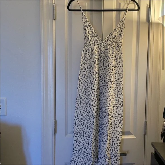 Reformation Toni dress, Mykonos - Picture 3 of 6